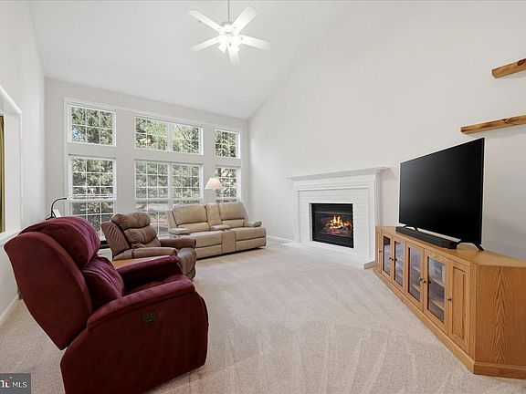 3rd image of 43232 Golf View Dr
