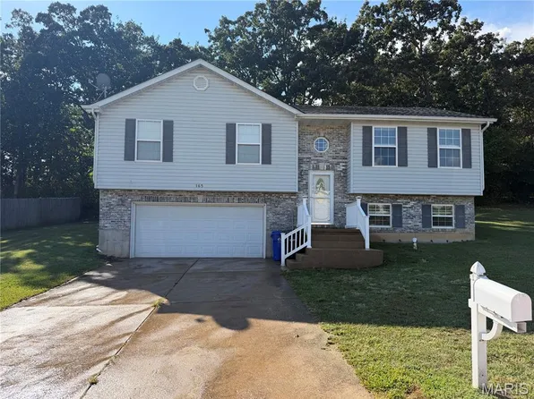165 T Box Dr, Saint Clair, MO 63077