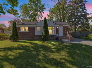 28999 Beechnut St, Inkster, MI 48141