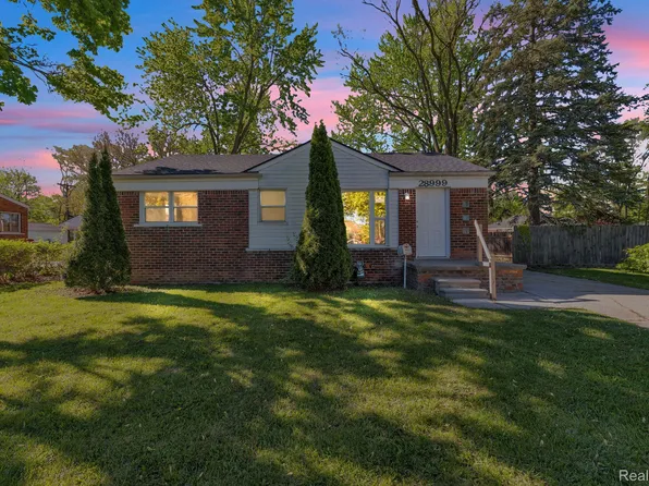 28999 Beechnut St, Inkster, MI 48141