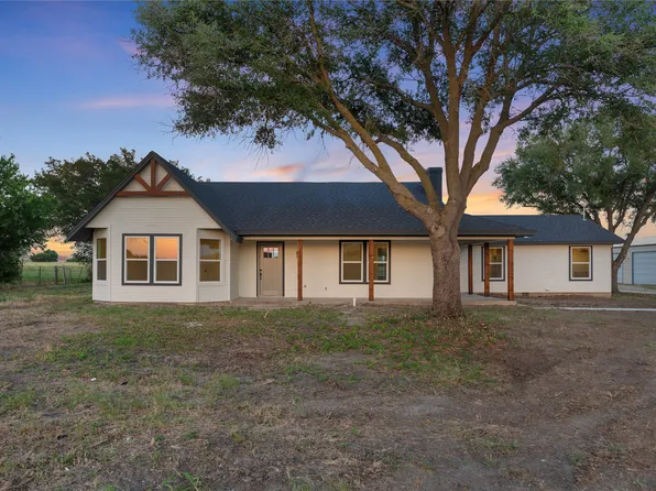 2971 Levi Pkwy, Lorena, TX 76655