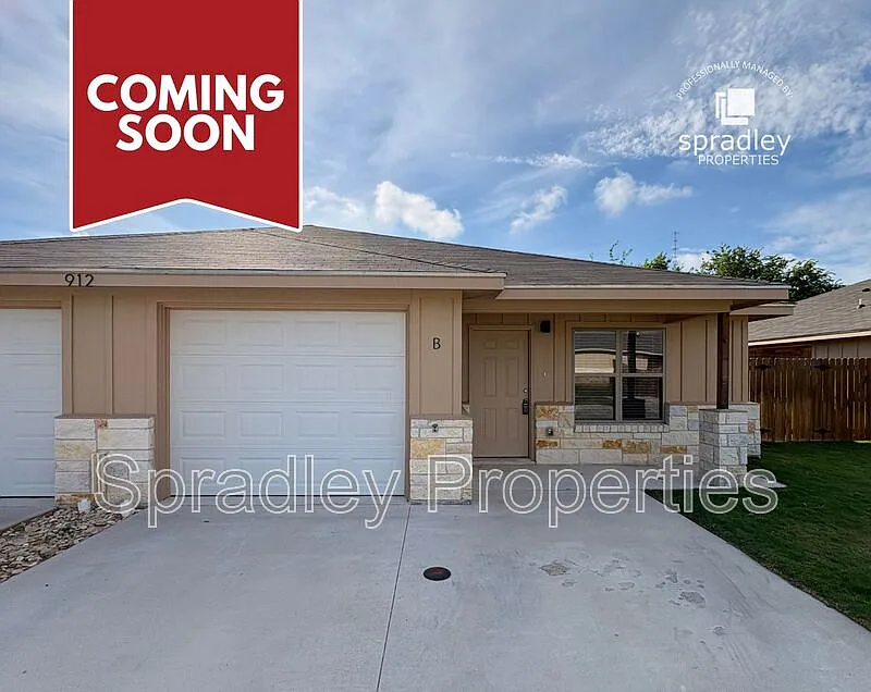 1012B Menard Ct