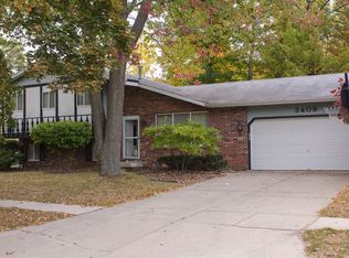 3409 Mark Twain Dr, Midland, MI 48642
