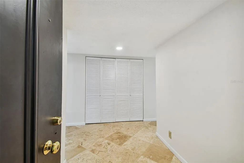2 bed, 2.0 bath, 1395 sqft, $2,500 — Photo 3