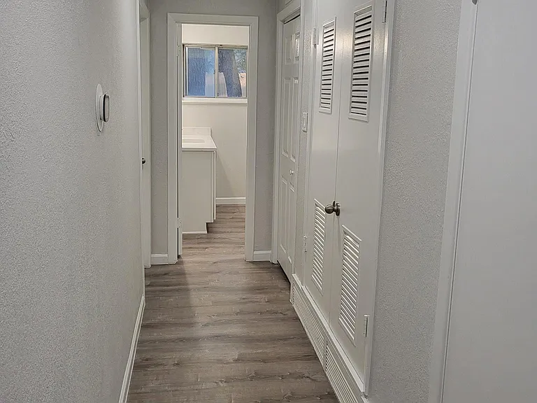 6912 Meadowbrook Dr — Photo 12