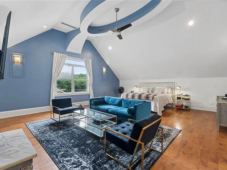 460 Felton Dr NE — Photo 40