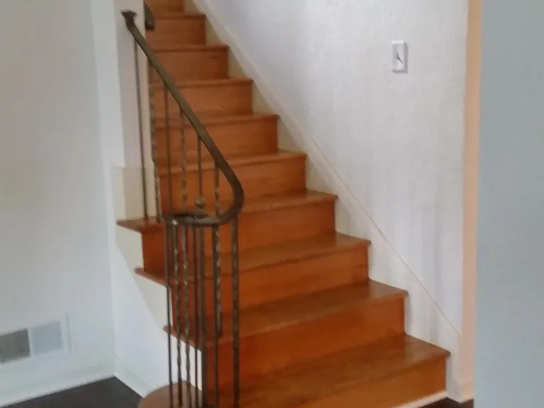 4325 S Detroit Ave — Photo 4