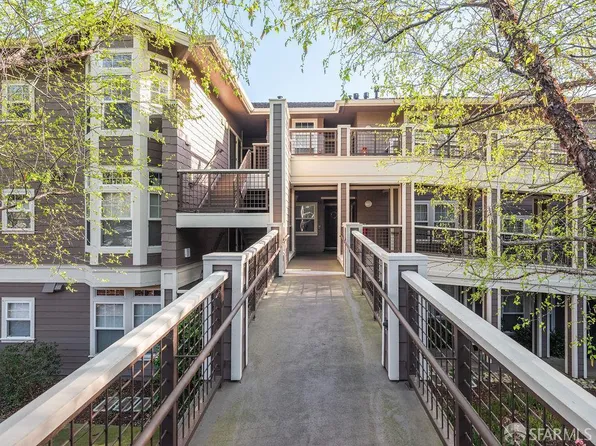 831 Swallowtail Ct, Brisbane, CA 94005