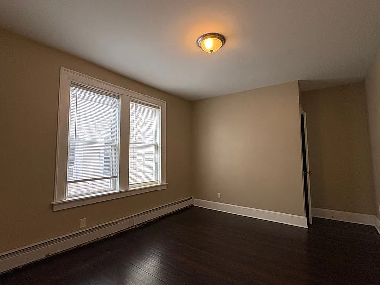 24 Oak - Blue Pod — Photo 9