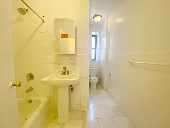 5th image of 340 E 63rd St APT 6D