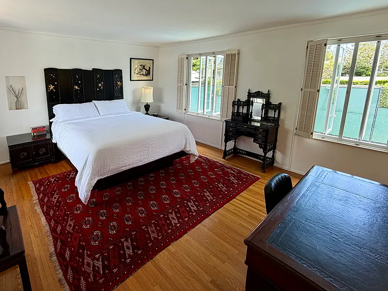 311 Amalfi Dr — Photo 13