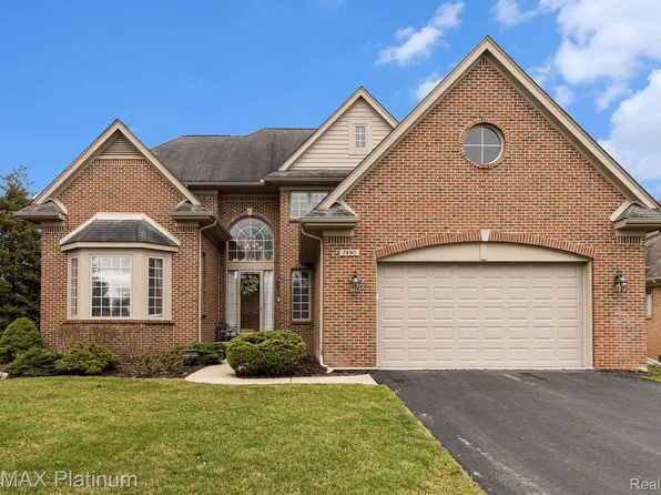 7490 Pine Vista Dr, Brighton, MI 48116