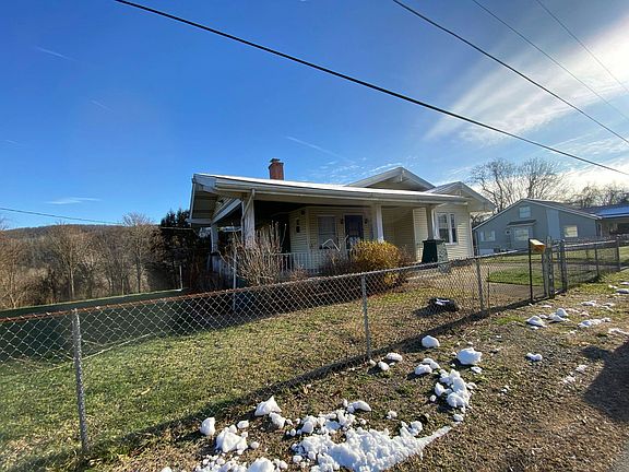3rd image of 815 Florence St