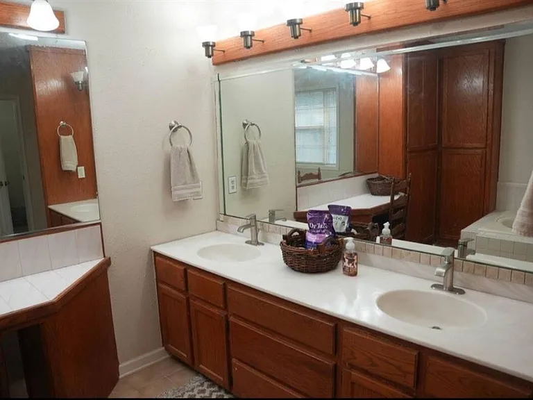 5043 Blackberry Ln — Photo 15