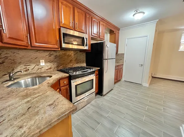 (undisclosed Address), White Plains, NY 10606