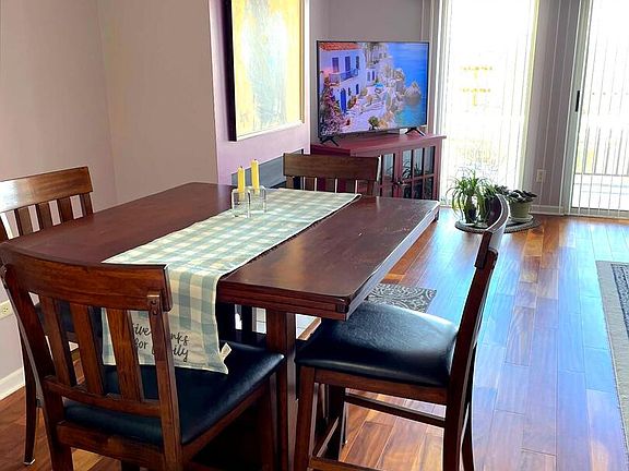 4th image of 362 Kelburn Rd APT 324