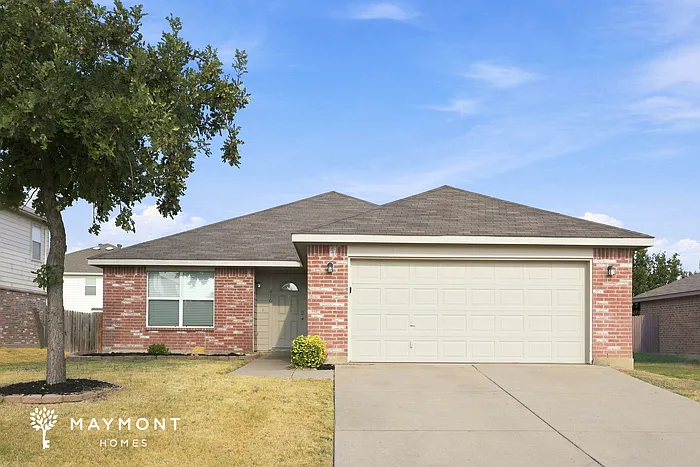 3 bed, 2.0 bath, 1631 sqft, $1,970 — Photo 1