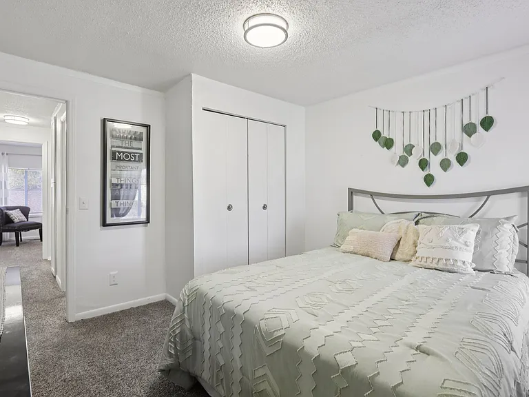 Horizons Apartments — Photo 13