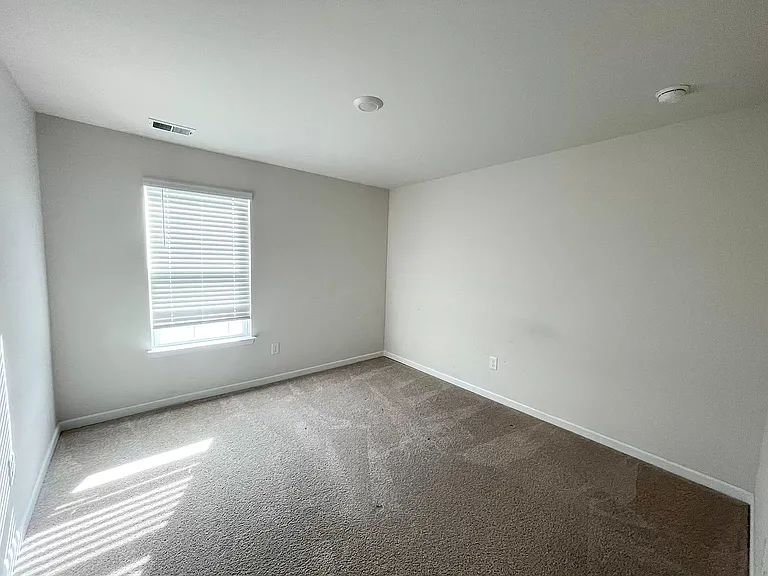 1048 Flintshire Dr — Photo 27