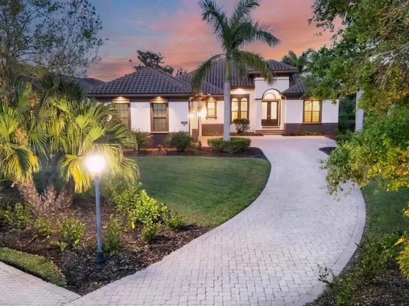 3519 Founders Club Dr, Sarasota, FL 34240