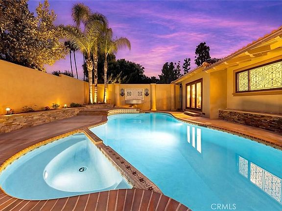 5th image of 1029 Burnell Oaks Ln