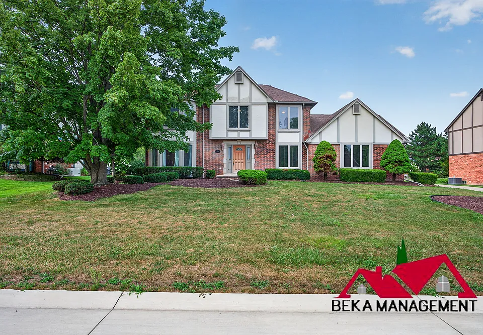 752 Englewood Dr