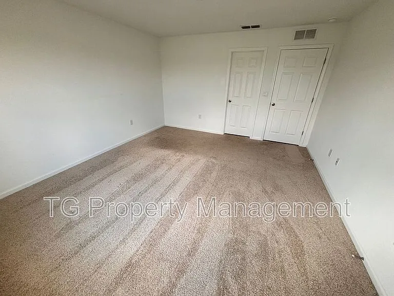9015 Gifford Dr — Photo 18