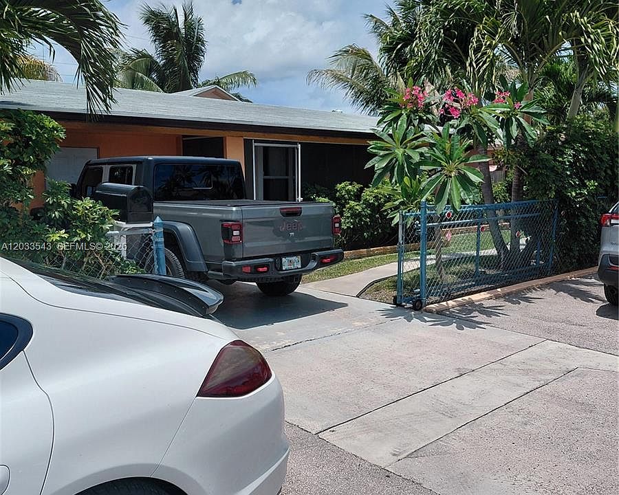 1st image of 1307 Flamingo Dr