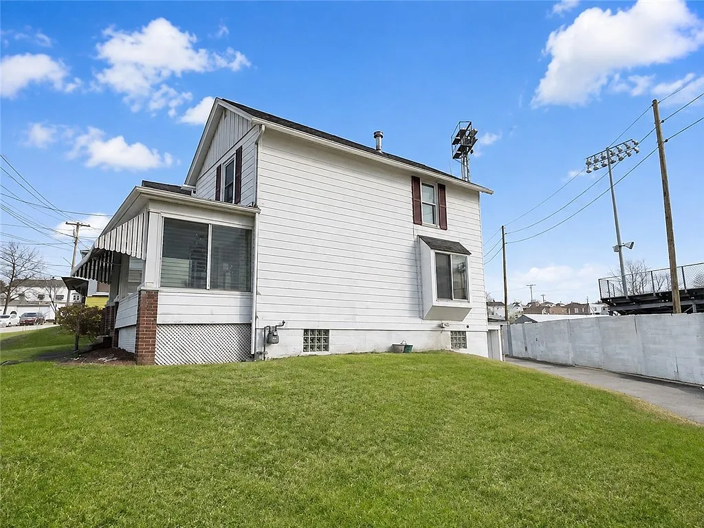 2 bed, $1,200 — Photo 3