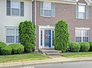 8117 Aspen Green Ln, Louisville, KY 40291