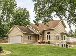 2215 Imperial Dr, Saint Cloud, MN 56301