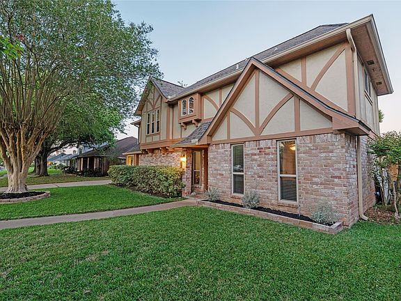 4th image of 3911 Crow Valley Dr