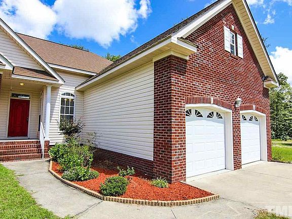 3rd image of 105 Jordan Elizabeth Ct