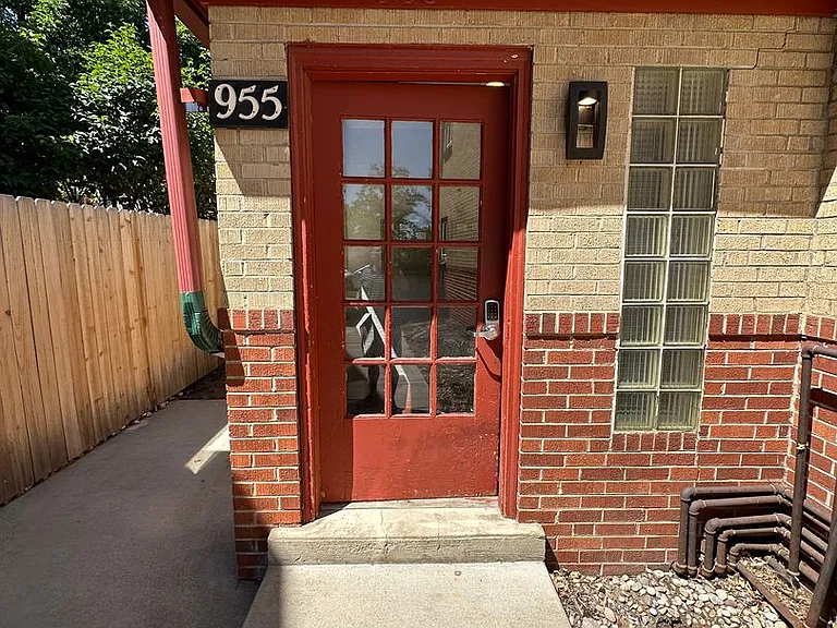 955 16th St. — Photo 2