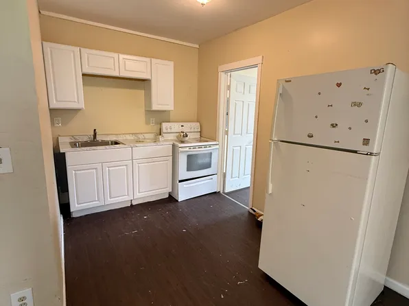 35 Pond St, Waterbury, CT
