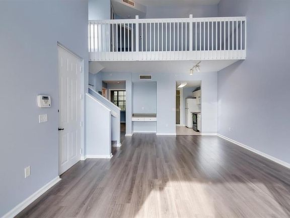 4th image of 4739 Chancellor Dr