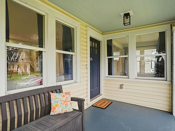 4th image of 758 Berkeley Rd