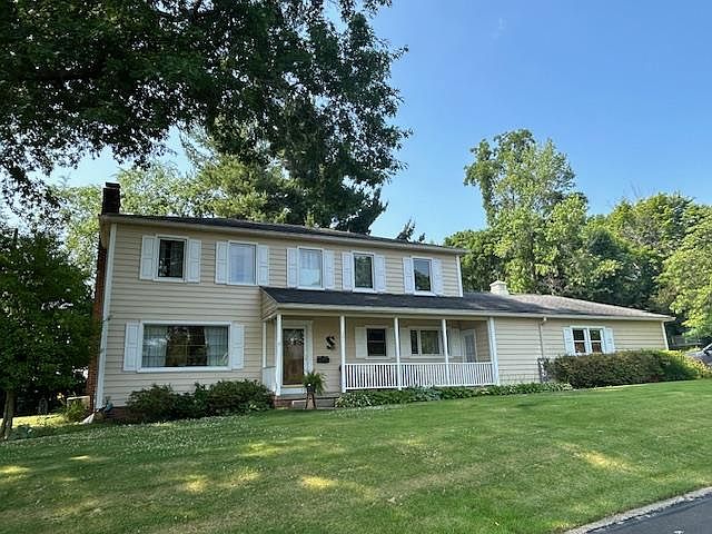 1st image of 307 Freer Ct