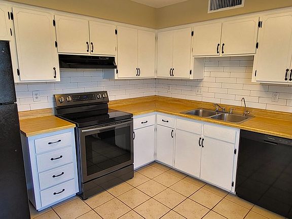 4th image of 4031 E Walatowa St