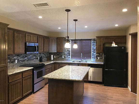 4th image of 3344 La Paz Dr