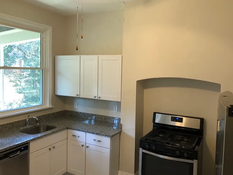1117 Portland St #1 — Photo 2