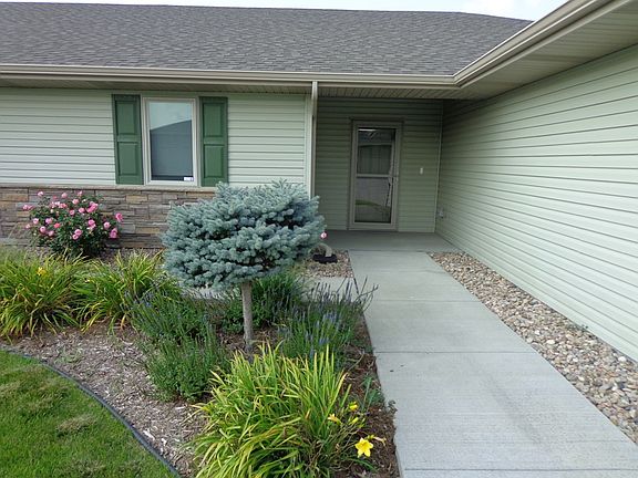 3rd image of 3758 Norseman Ave