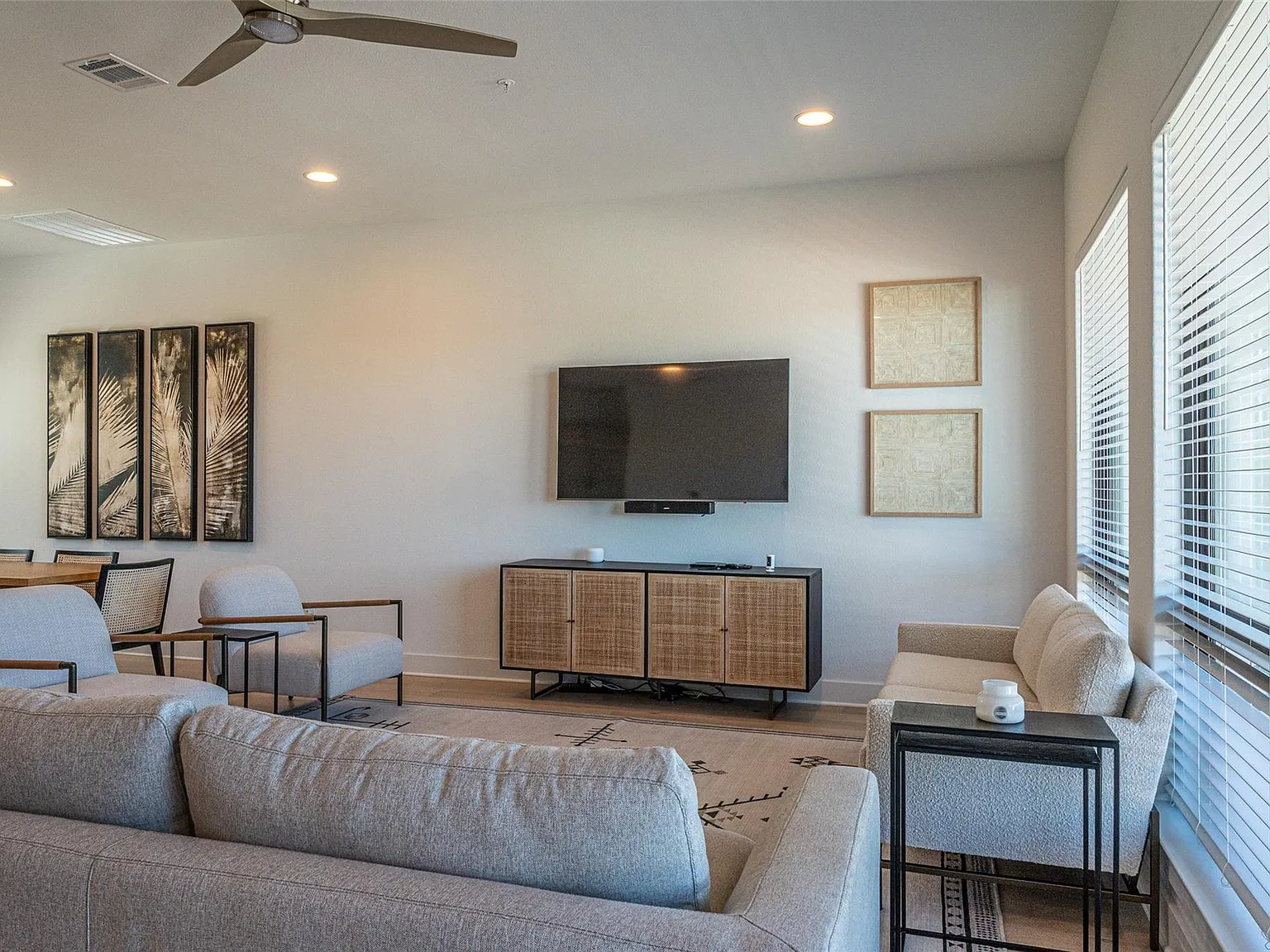3 bed, 2.5 bath, 2032 sqft, $3,500 — Photo 4
