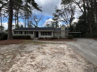1202 Lakeview Dr, Valdosta, GA 31602