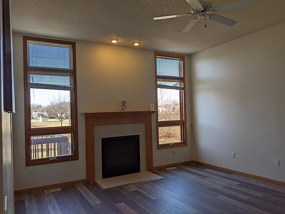 3rd image of 1241 Goldenrod Dr