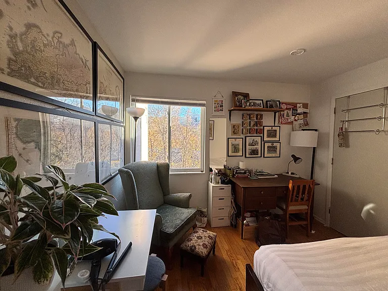 212 Giles St #8 — Photo 9