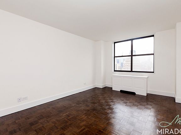 5th image of 330 E 39th St #34*J