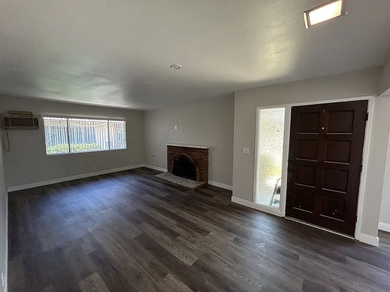 560 E Erna Ave — Photo 17