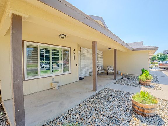 3rd image of 3609 W Evergreen Court