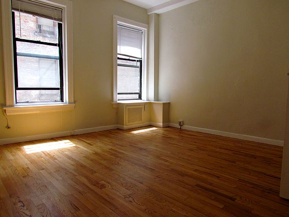 4th image of 183 Thompson St APT D4